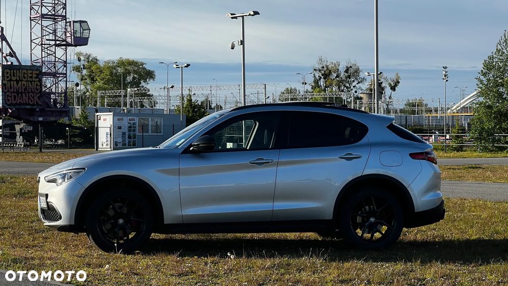 Alfa Romeo Stelvio - 14