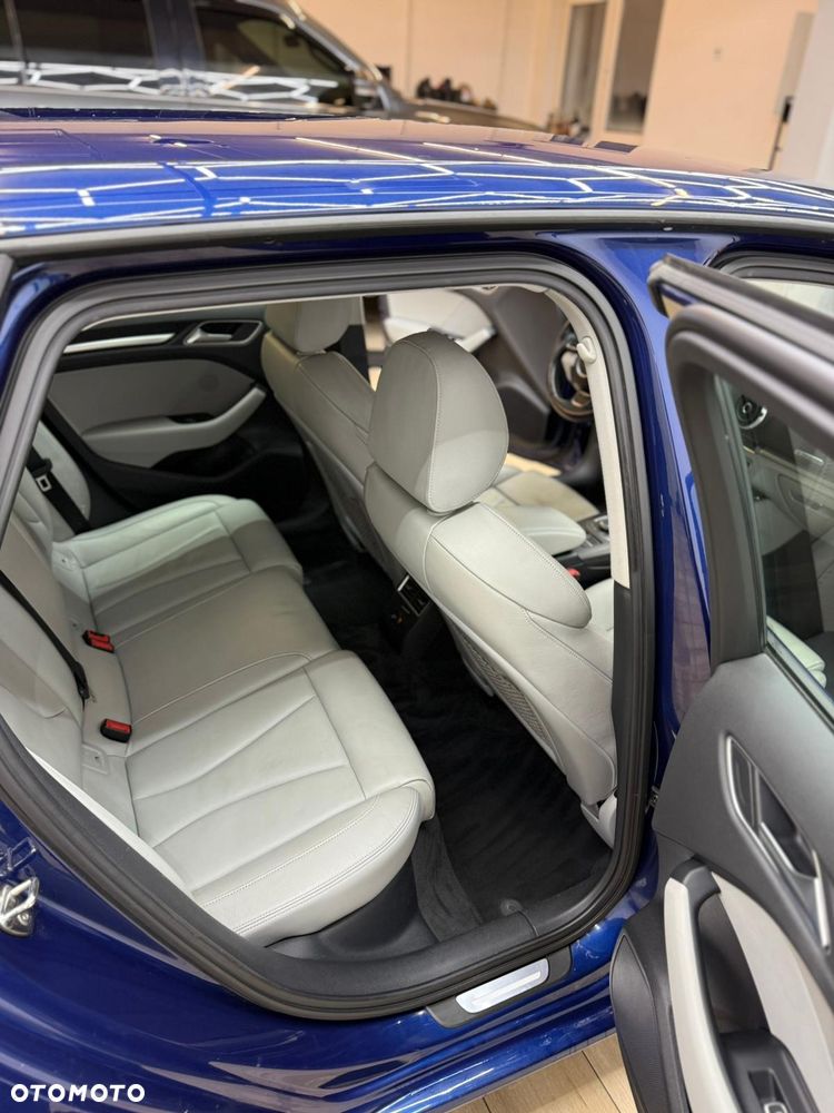 Audi A3 Sportback 2.0 TDI Ambiente S tronic - 8