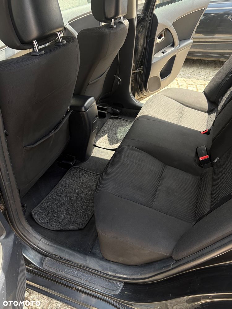 Toyota Avensis 2.0 D-4D Sol - 8