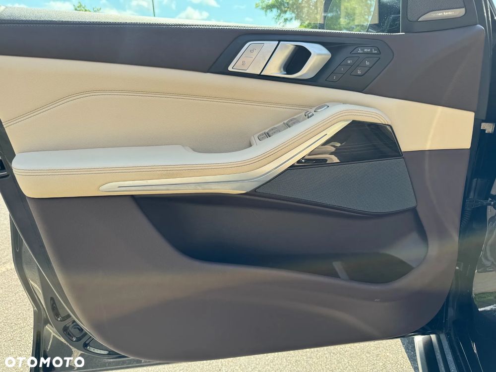 BMW X7 xDrive40i - 17