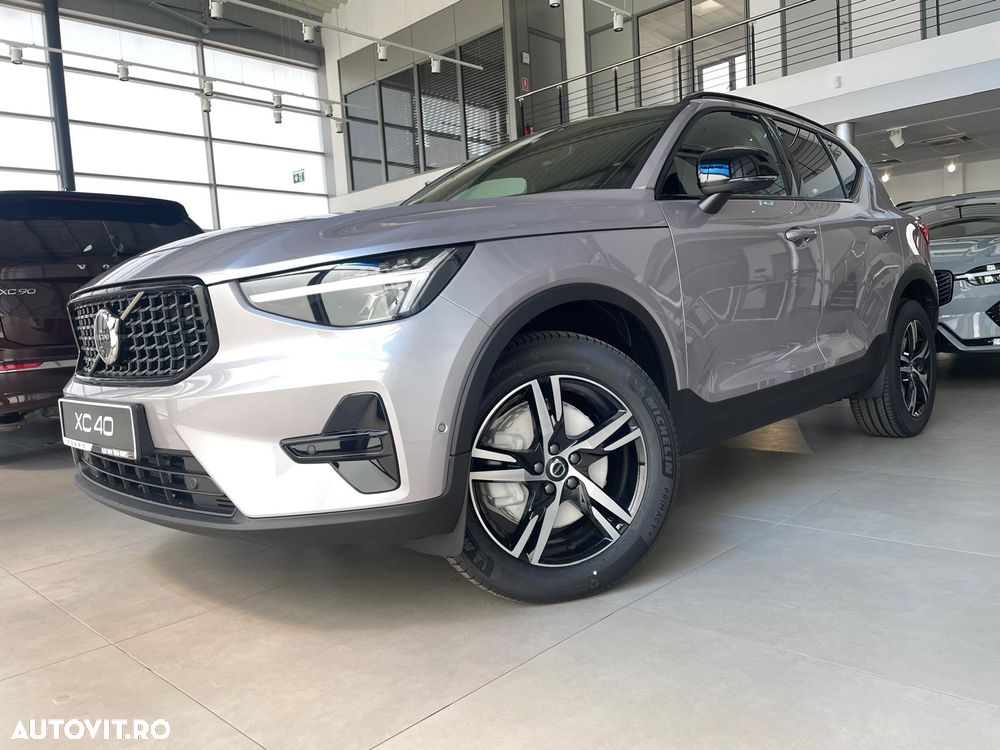 Volvo XC 40 B3 AT FWD MHEV Plus Dark - 1