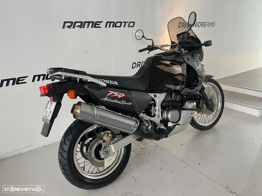 Honda Africa Twin 750 - 10