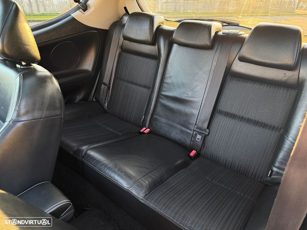 Peugeot 207 110 HDi FAP (Blue Lion) Premium - 37