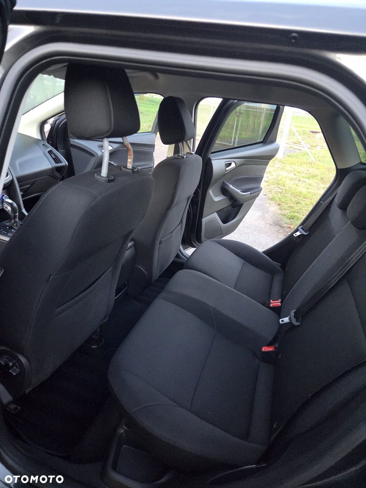 Ford Focus SW - 11