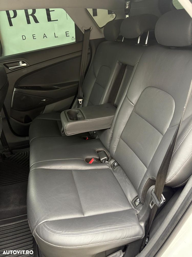 Hyundai Tucson 2.0 CRDI 4WD 6AT Luxury Pack+ - 22