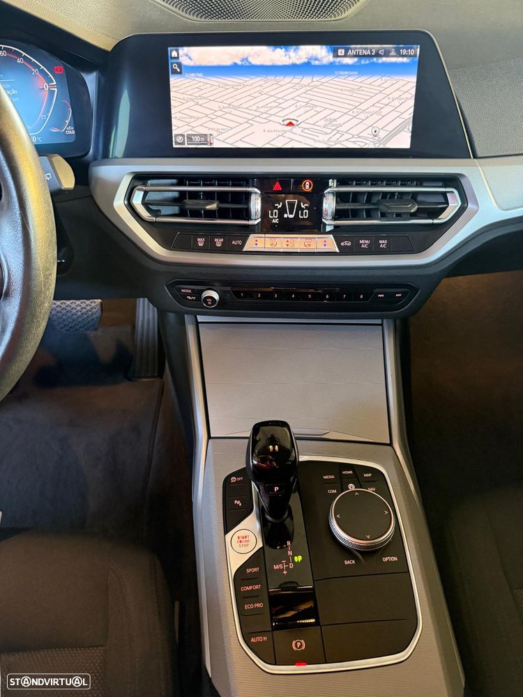 BMW 320 d Auto - 25