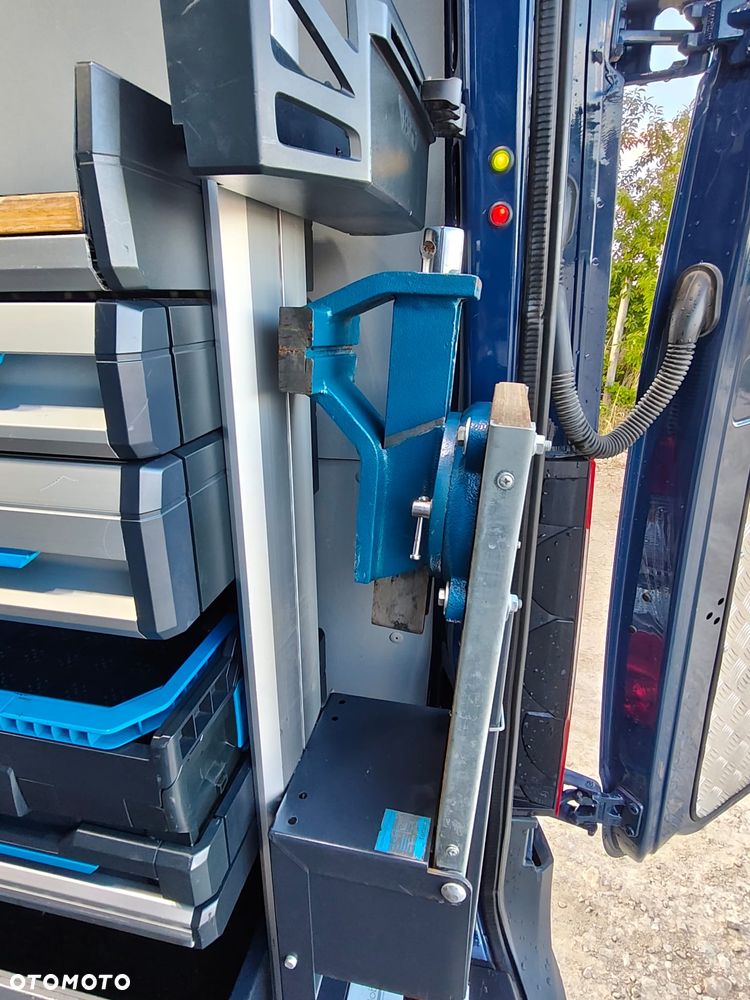 Mercedes-Benz Sprinter - 19