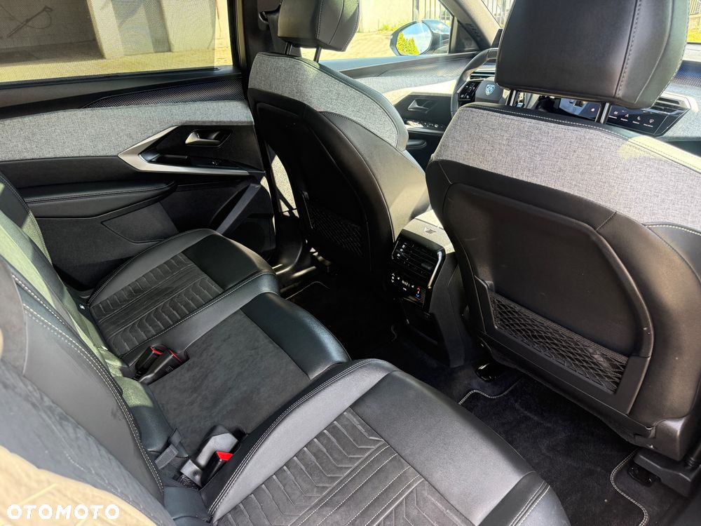 Peugeot 5008 Hybrid 136 e-DSC GT - 17