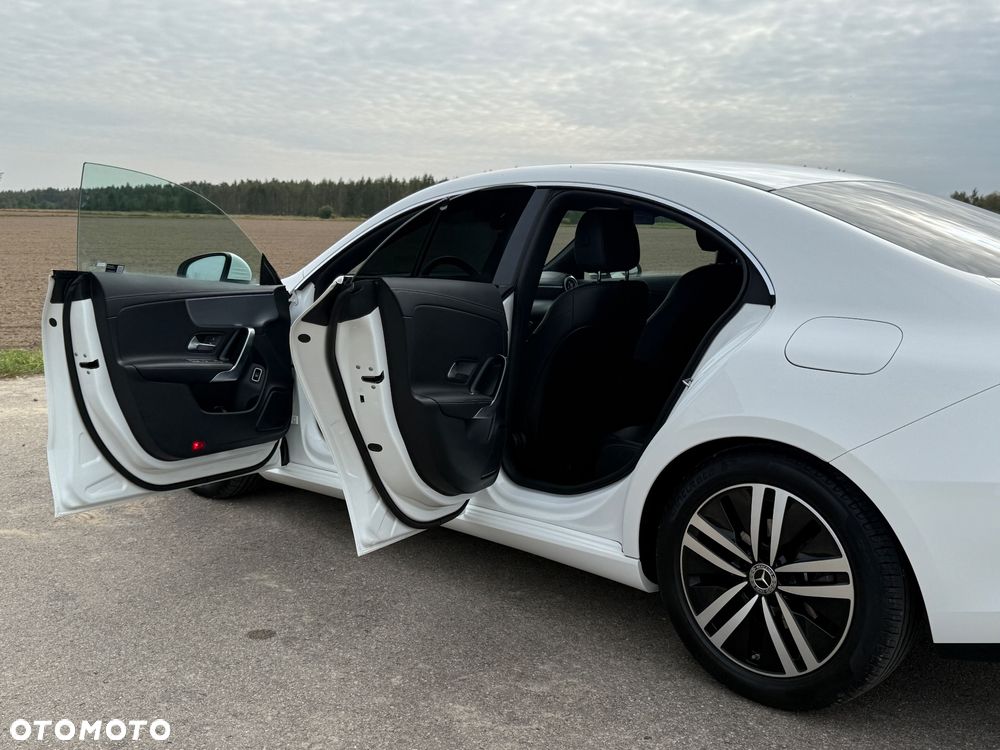 Mercedes-Benz CLA 180 Progressive 7G-DCT - 10