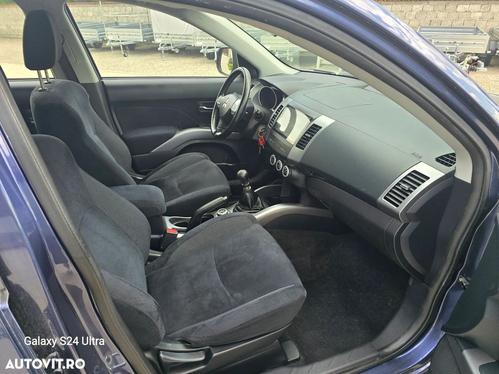 Mitsubishi Outlander 2.0 DI-D Intense - 12