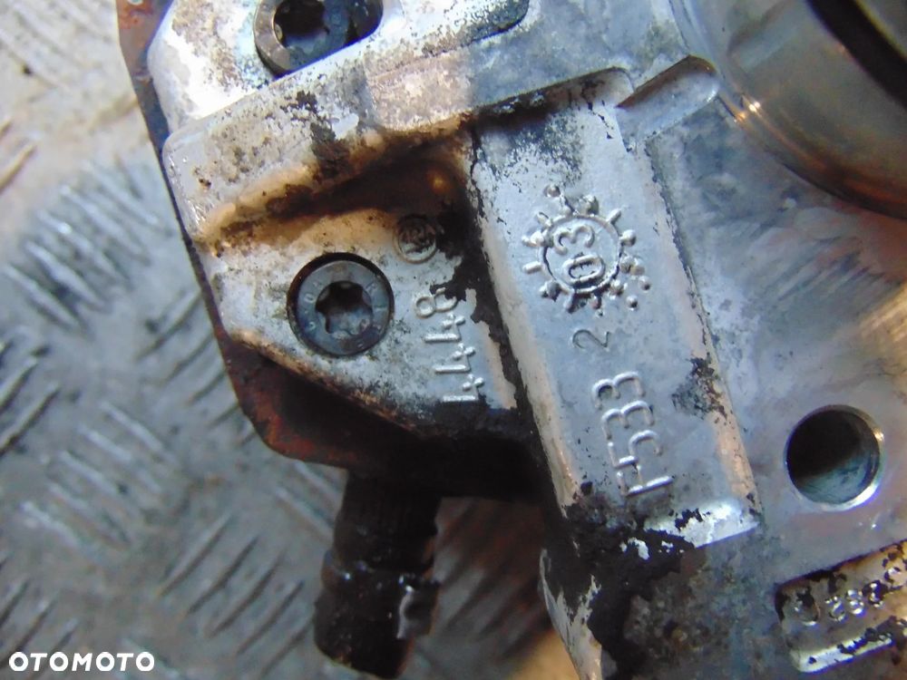 Pompa wtryskowa volvo 2,4 d5 8689590/91 cema sztuka - 5