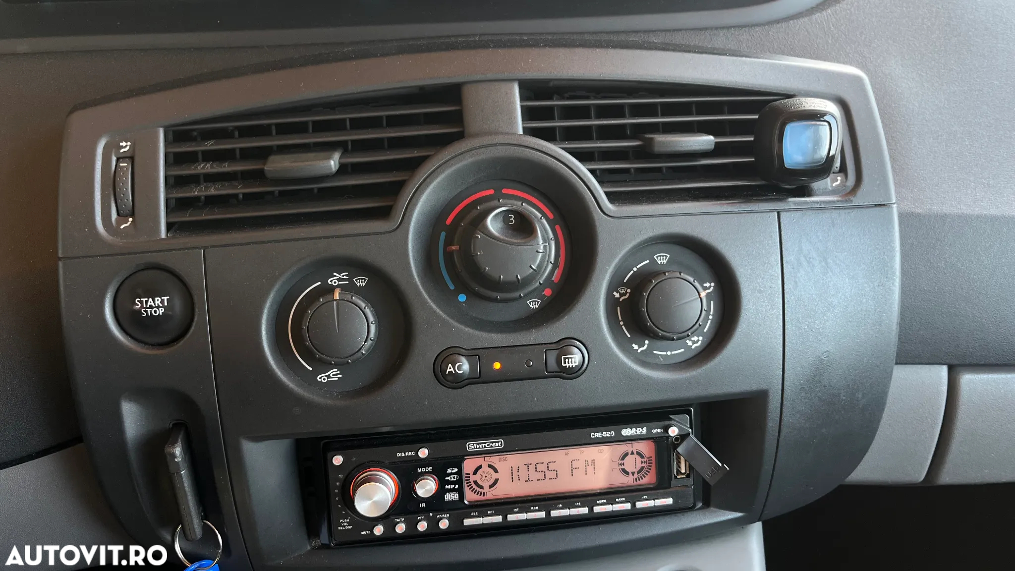 Renault Scenic 2.0 16V Dynamique - 10