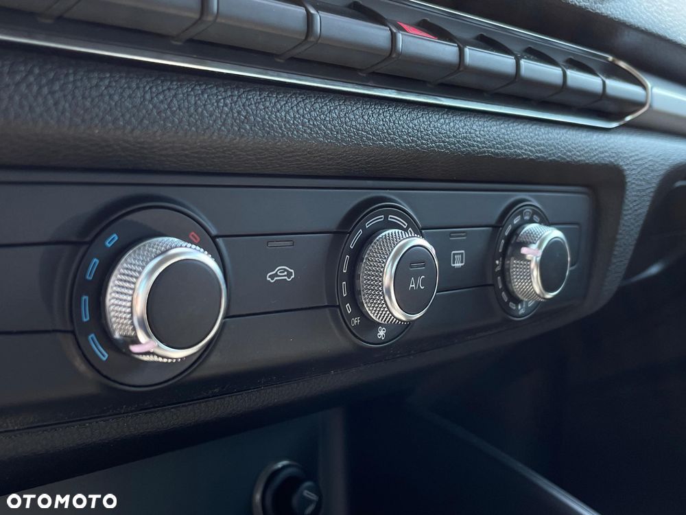 Audi A3 Sportback 30 TFSI S tronic design - 23