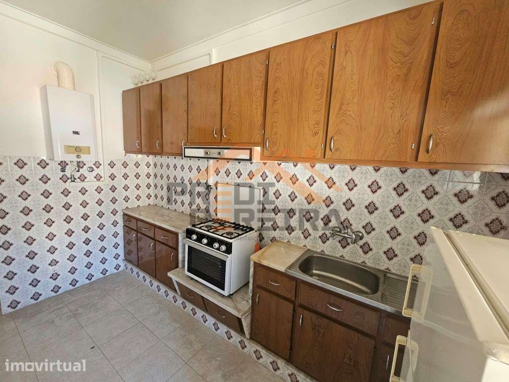 Situado em Almada, apartamento T1, com vista rio. - Grande imagem: 4/30