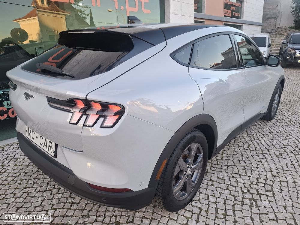 Ford Mustang Mach-E Premium - 6