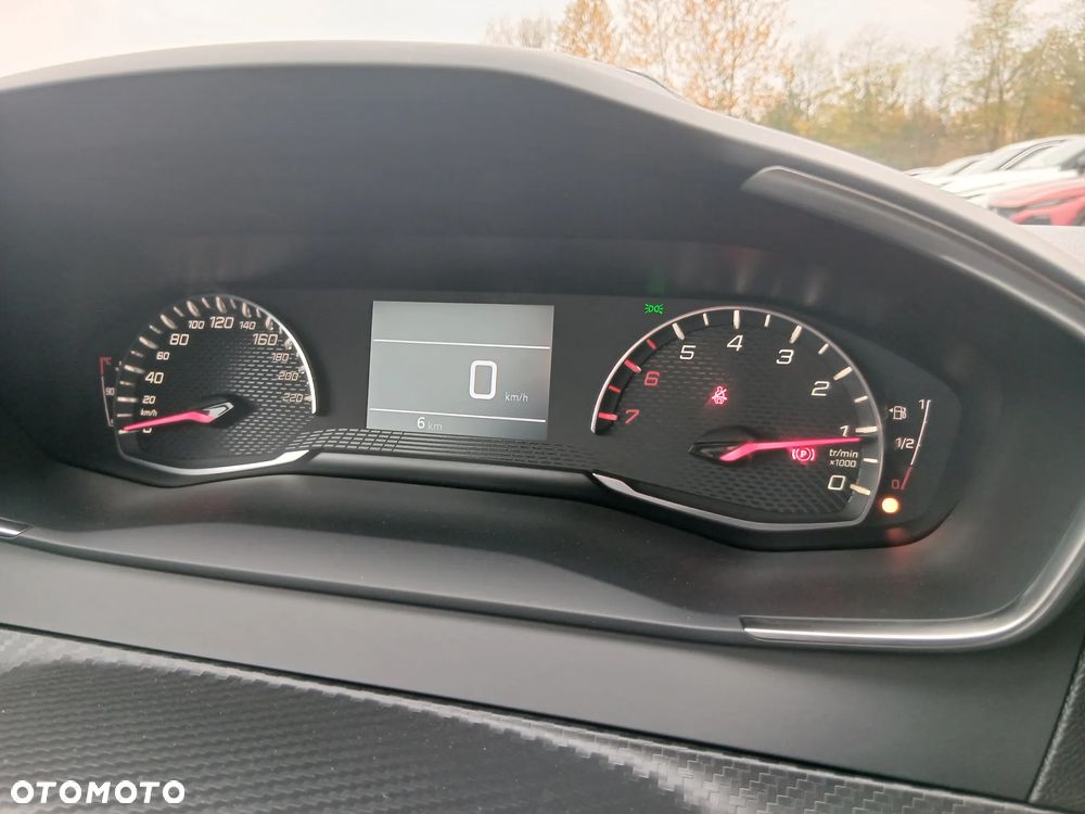 Peugeot 208 1.2 PureTech Business S&S - 15