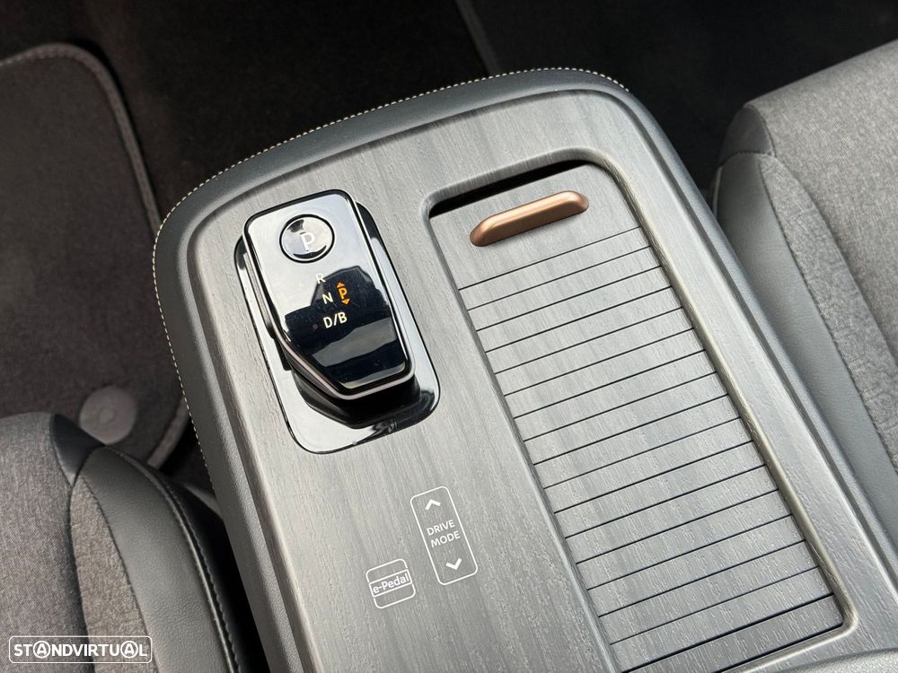 Nissan Ariya 63 kWh Advance Carr. 22kW + Teto Panorâmico - 41