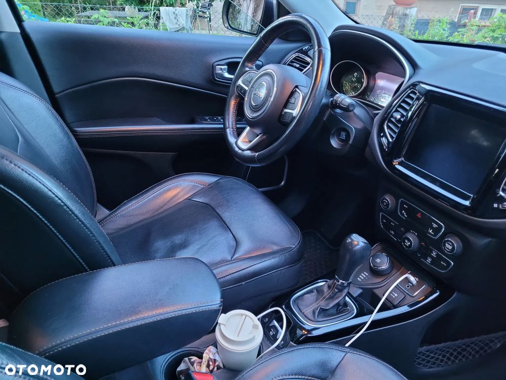 Jeep Compass - 12
