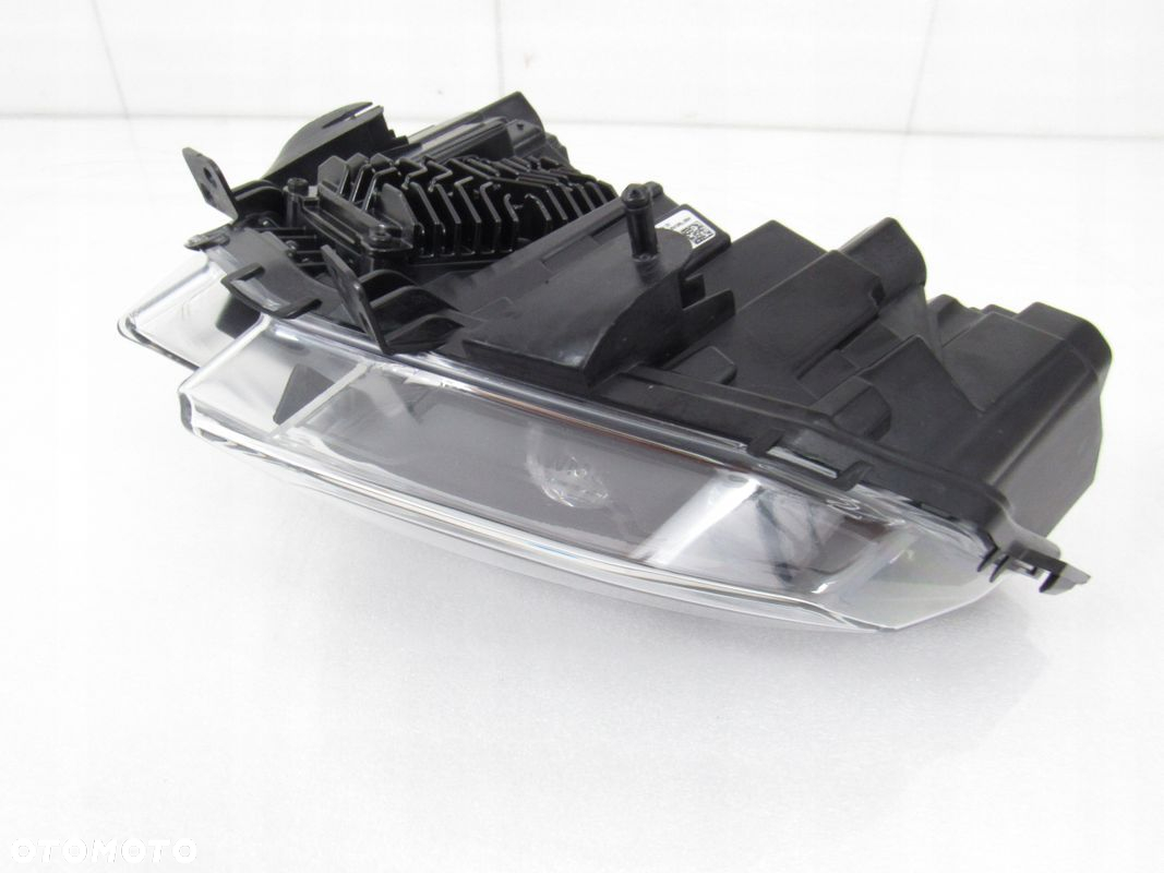 Lampa przód / reflektor BMW F 900 / F900 XR - 8