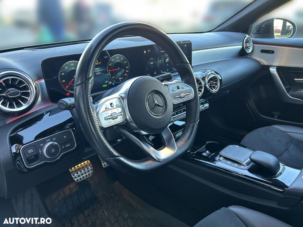 Mercedes-Benz A - 18