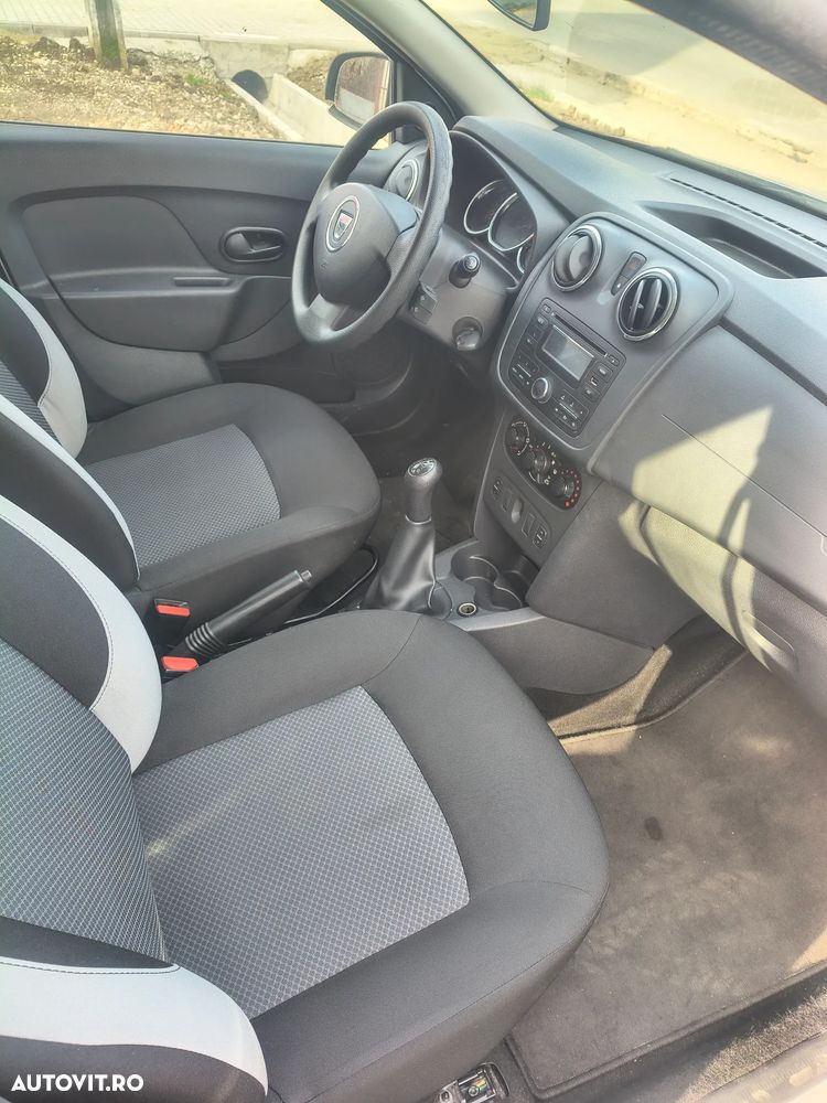 Dacia Logan 1.2 16V 75 Laureate - 9