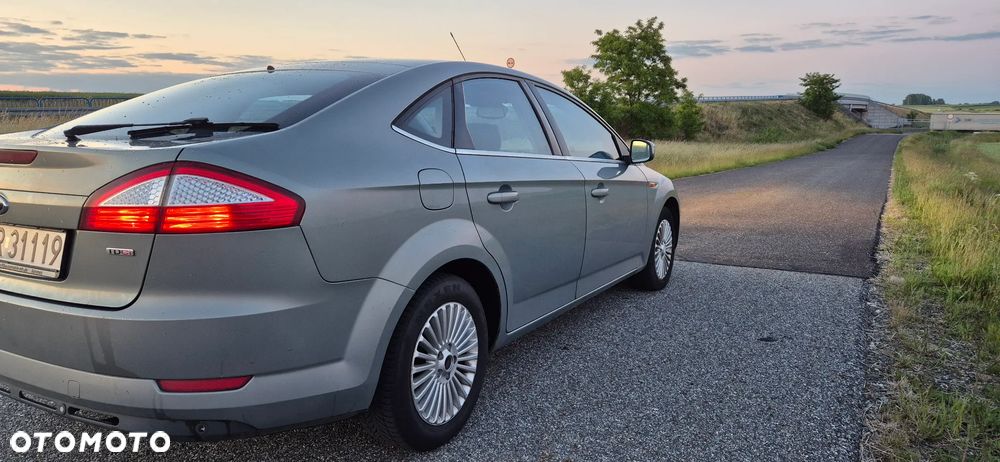 Ford Mondeo 2.0 TDCi Ambiente - 3
