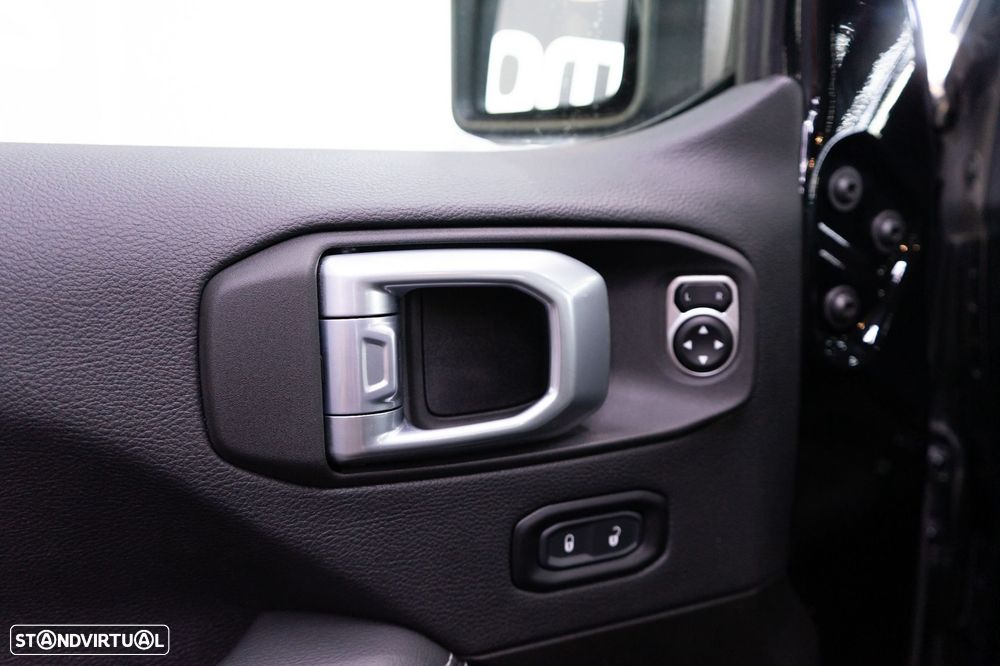 Jeep Gladiator 3.0 CRD Overland AT8 - 23