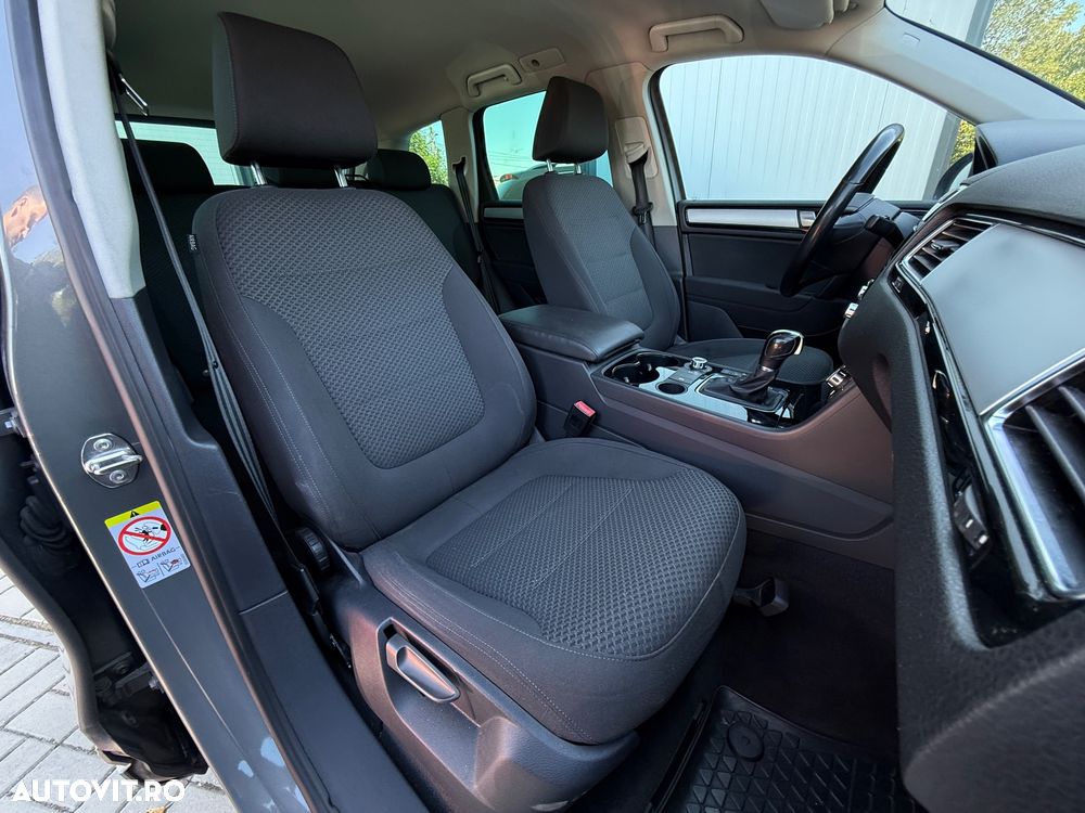 Volkswagen Touareg 3.0 V6 TDI BMT - 23