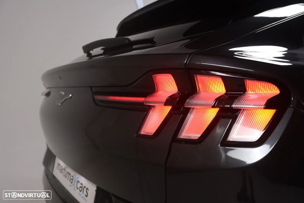 Ford Mustang Mach-E 98.7 kWh Premium AWD - 10