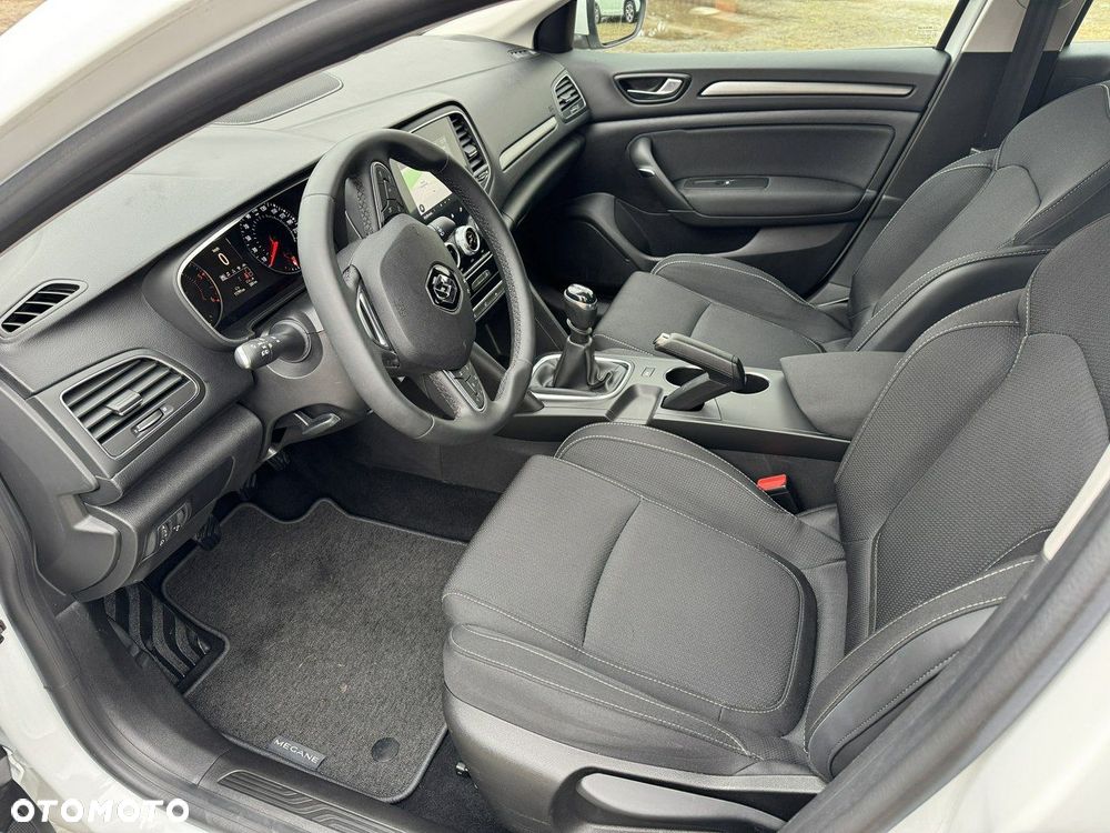 Renault Megane 1.5 Blue dCi Business - 12