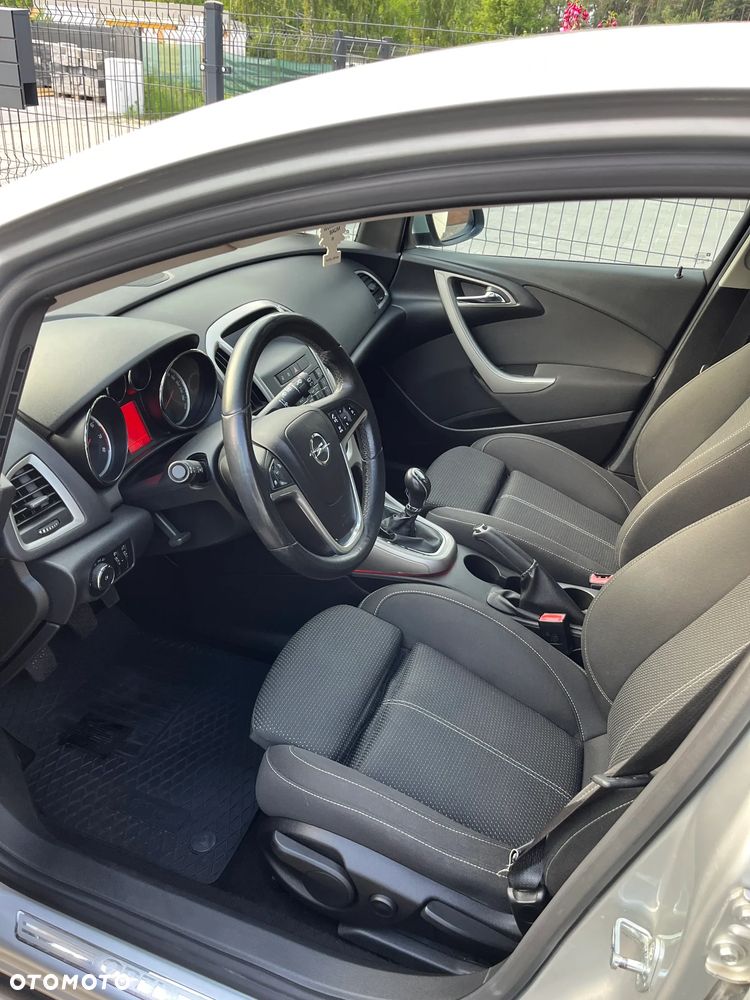 Opel Astra 1.4 T Enjoy - 14