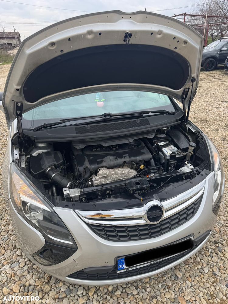 Opel Zafira - 24