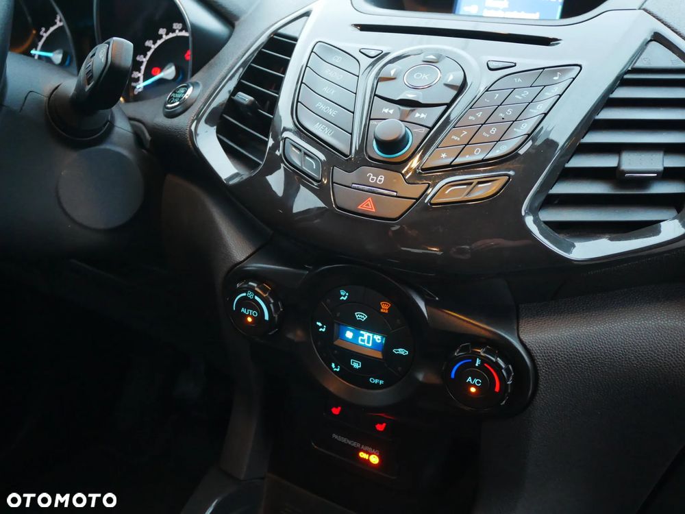 Ford EcoSport 1.0 EcoBoost TITANIUM - 23