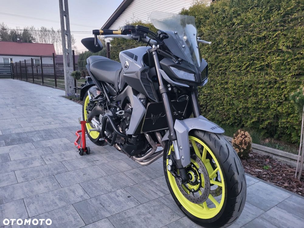 Yamaha MT - 7