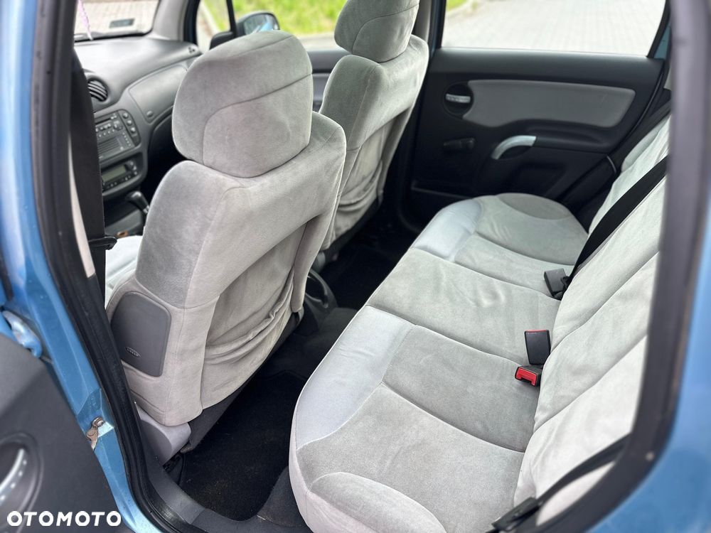 Citroën C3 1.4 HDi 16V Exclusive - 12