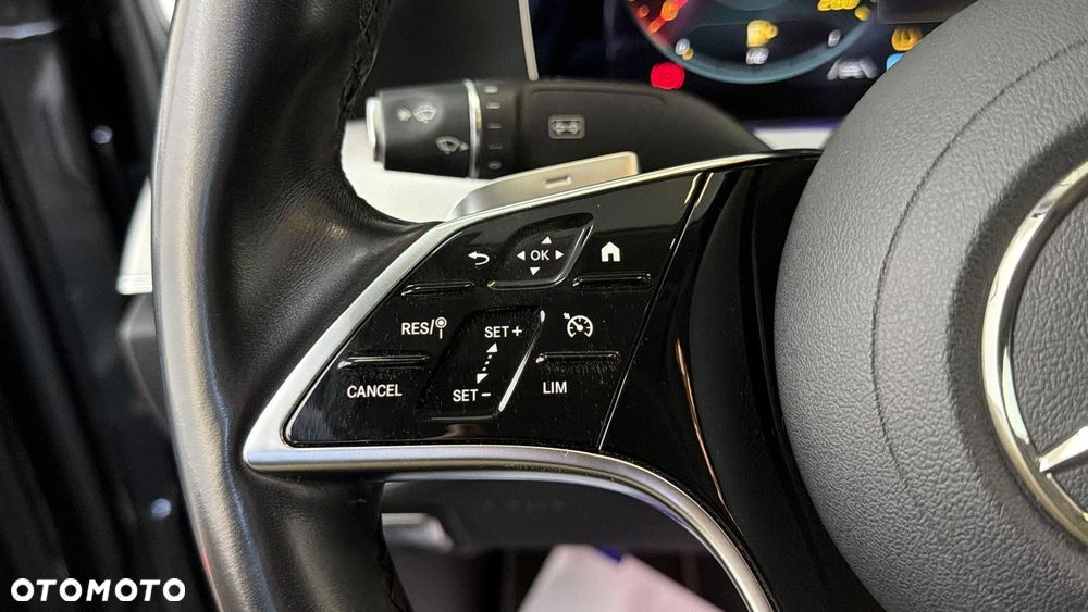 Mercedes-Benz Klasa E 220 d 4-Matic AMG/Avantgarde - 23