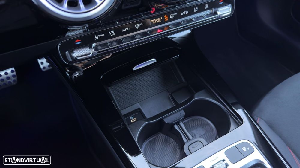 Mercedes-Benz CLA 250 e Shooting Brake AMG Line - 28