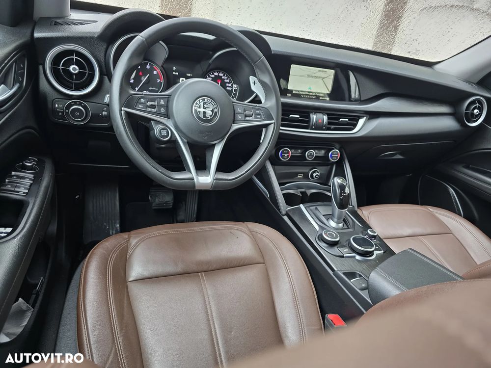 Alfa Romeo Stelvio - 5