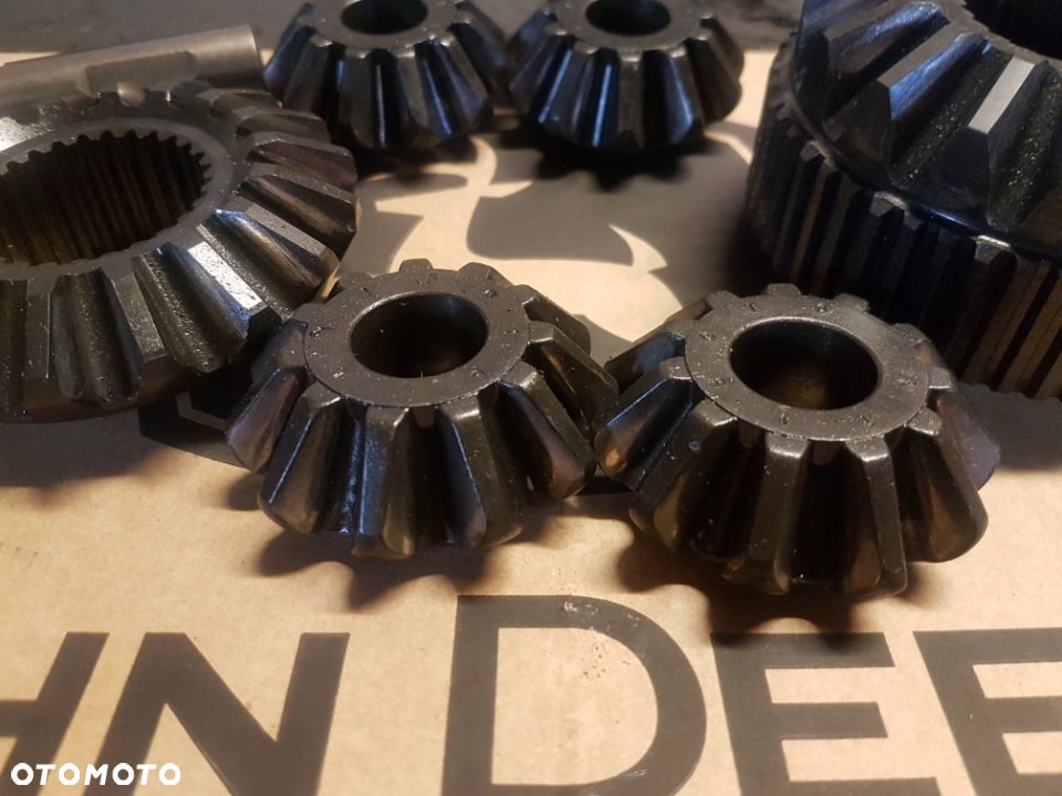 Zestwa tylnego dyferencjału (satelity) L112009 John DEERE - 2