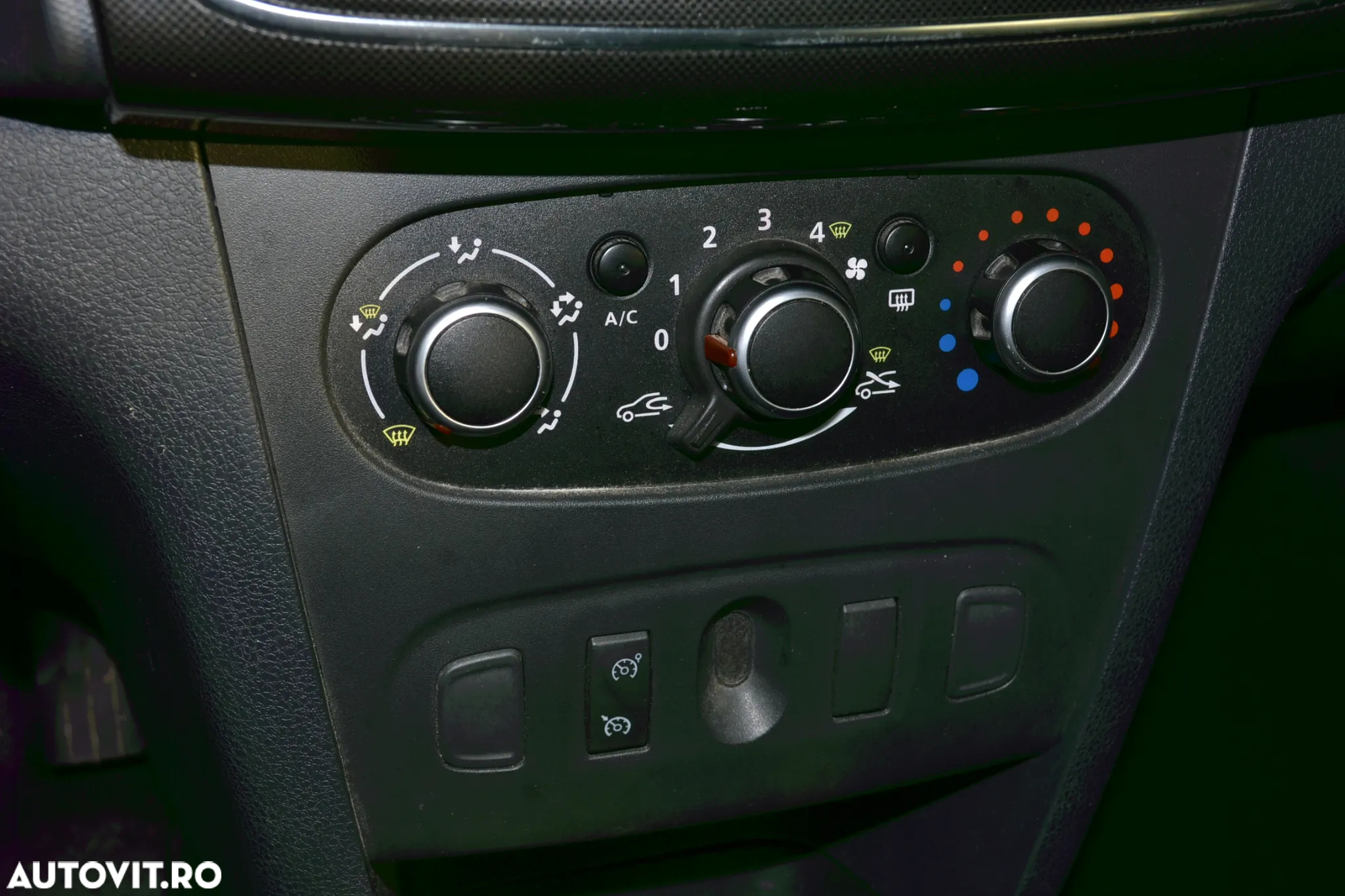 Dacia Sandero - 13
