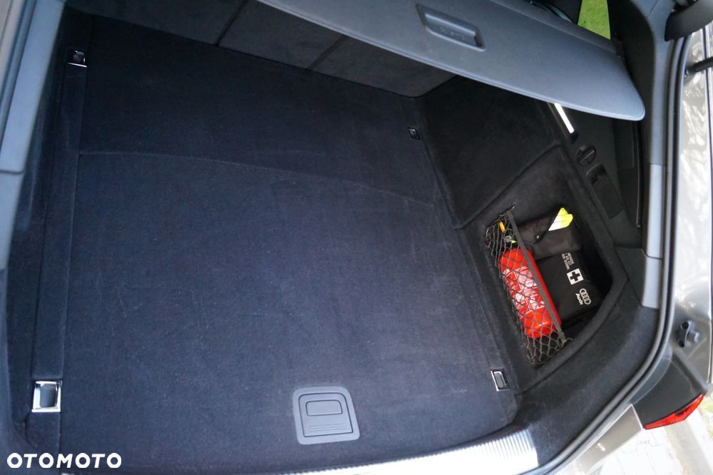 Audi A4 Avant 35 TDI S tronic S line - 36