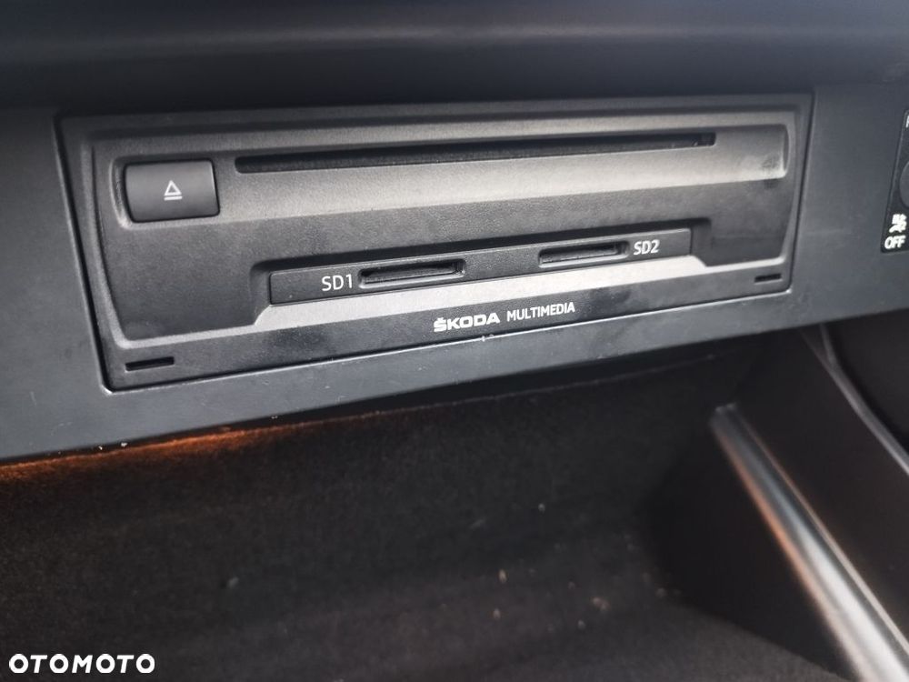 Skoda Octavia 2.0 TDI RS - 26