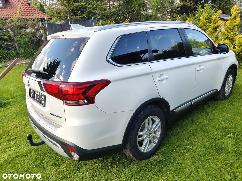 Mitsubishi Outlander - 14