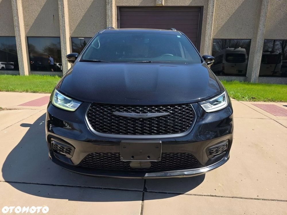 Chrysler Pacifica - 7