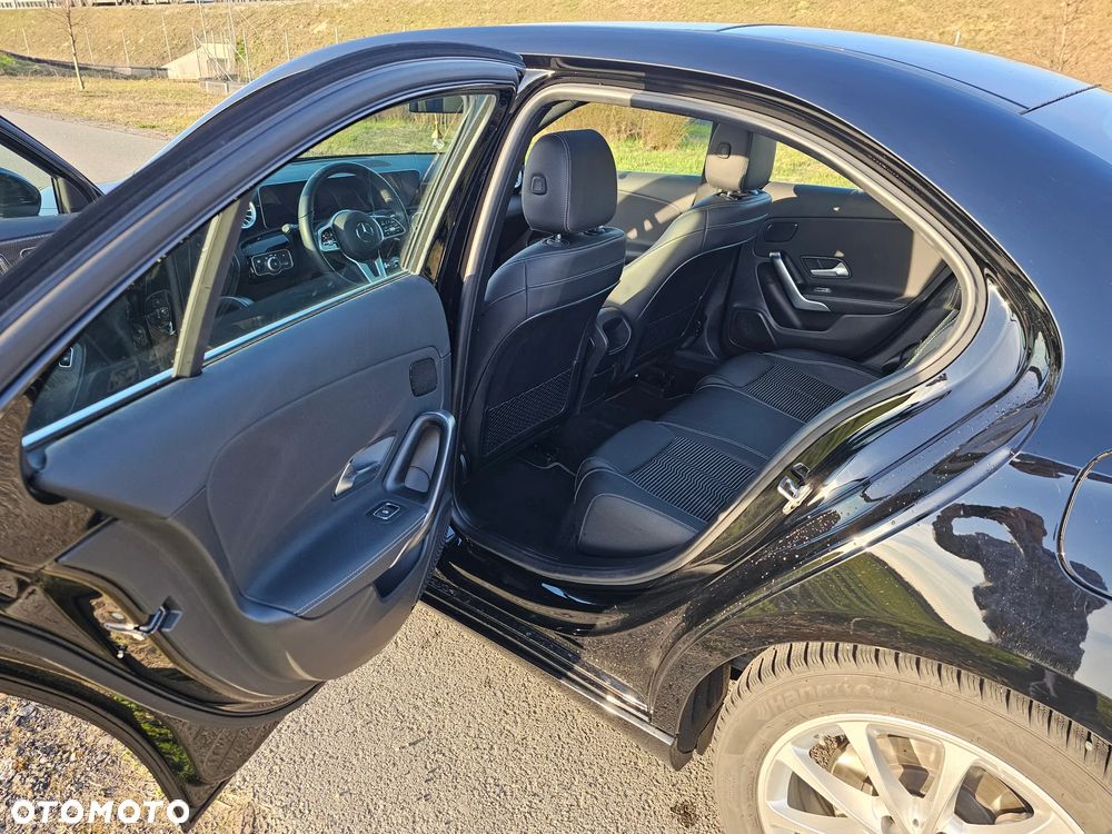 Mercedes-Benz Klasa A 220 4-Matic Progressive 7G-DCT - 8