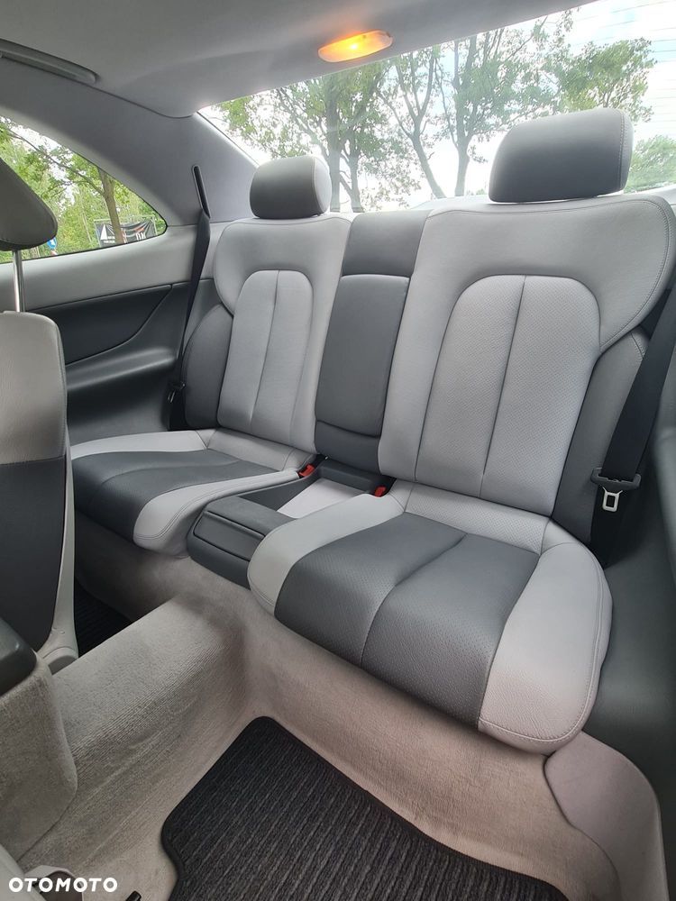 Mercedes-Benz CLK - 22