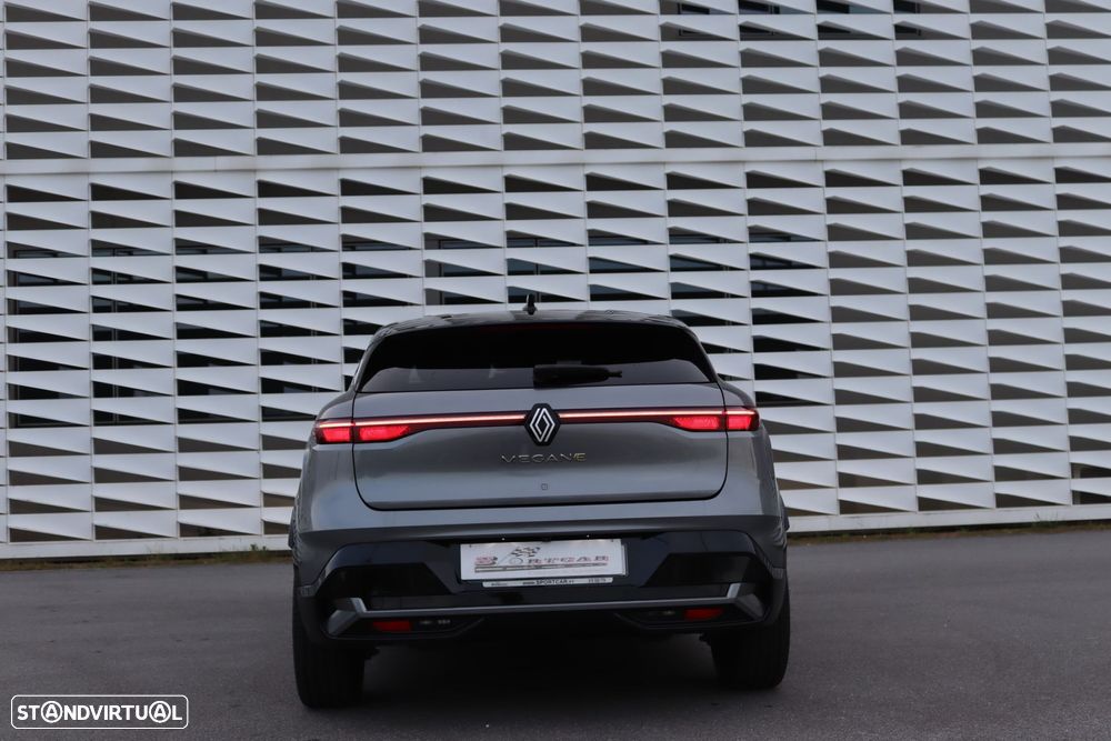 Renault Mégane E-Tech - 10