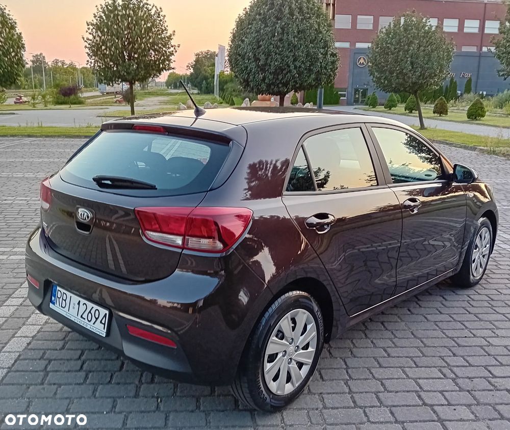 Kia Rio 1.2 L - 39