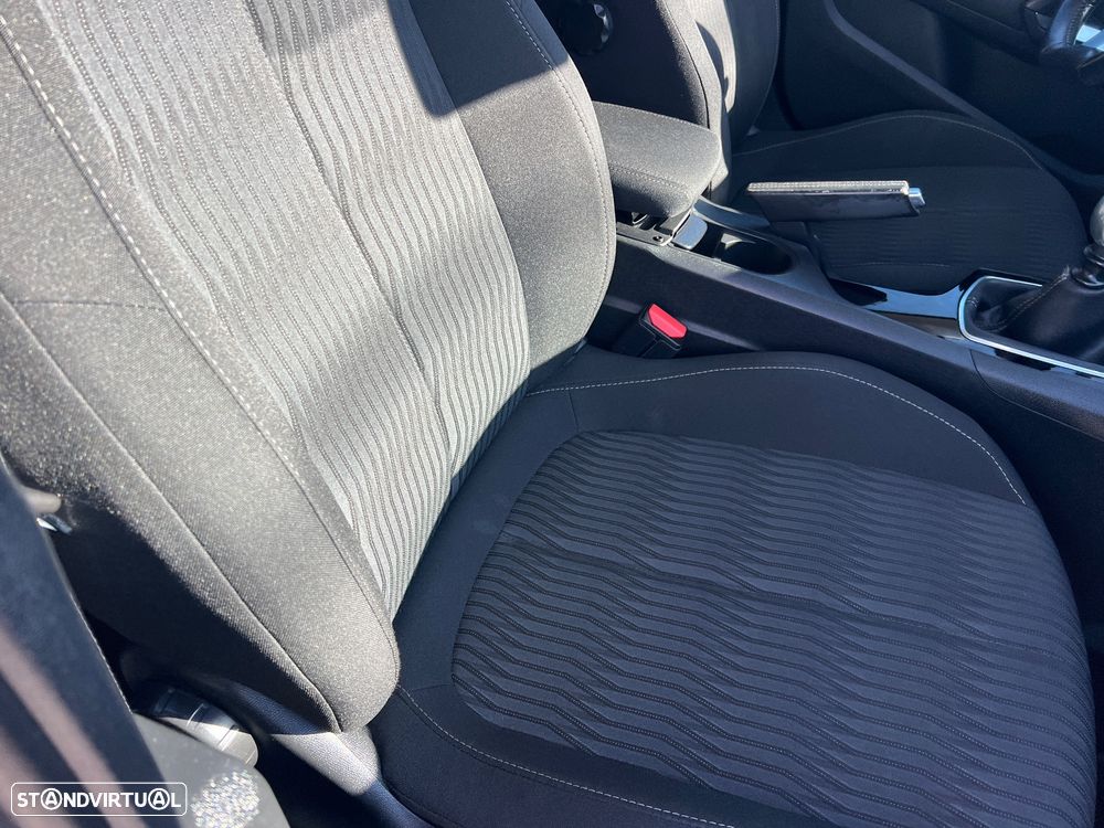 Peugeot 308 SW 1.2 PureTech Style - 32