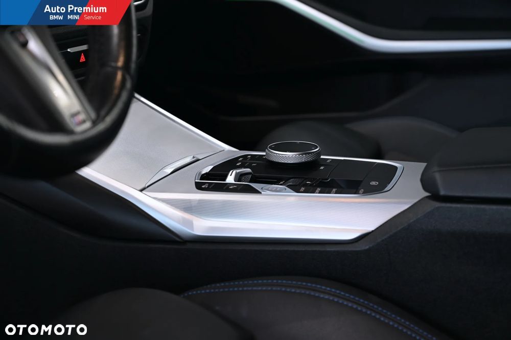 BMW Seria 3 320d xDrive mHEV - 8